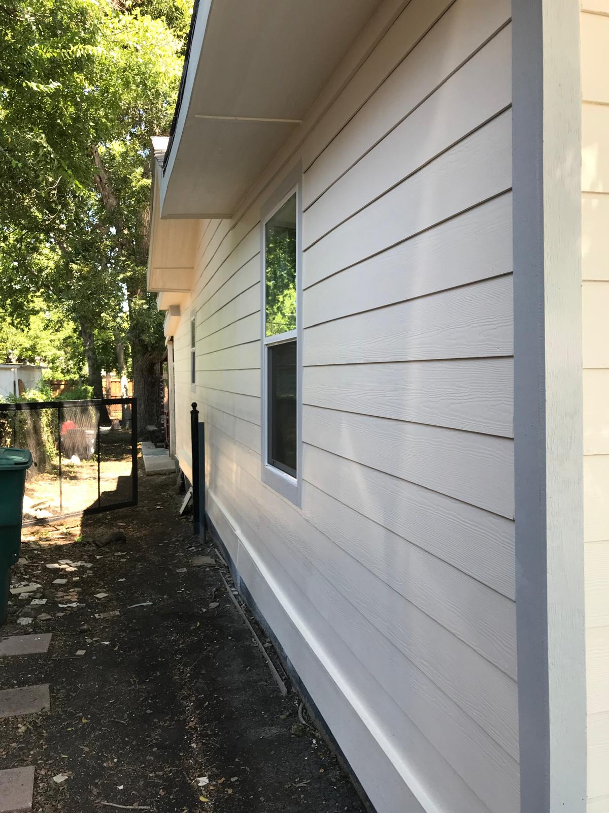 SIDING INSTALLATION & REPAIR