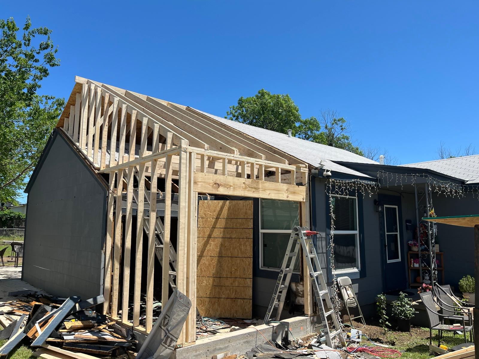 REMODELING INTERIOR & EXTERIOR RENOVATION